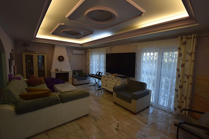For sale - 3 Bedroom 2 Bathroom House - Detached Villa in Torrevieja - Torrevieja Centro  - Alicante