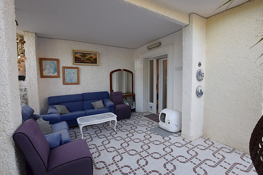 For sale - 3 Bedroom 2 Bathroom House - Detached Villa in Torrevieja - Torrevieja Centro  - Alicante