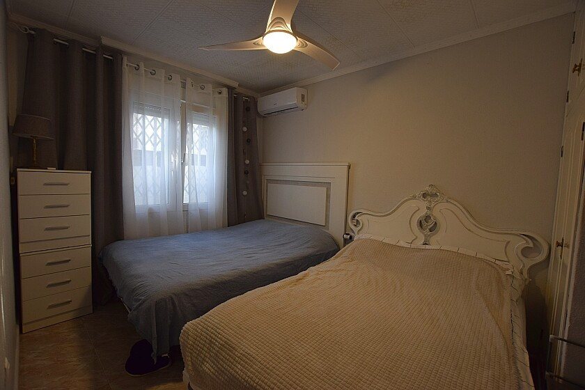 For sale - 3 Bedroom 2 Bathroom House - Detached Villa in Torrevieja - Torrevieja Centro  - Alicante