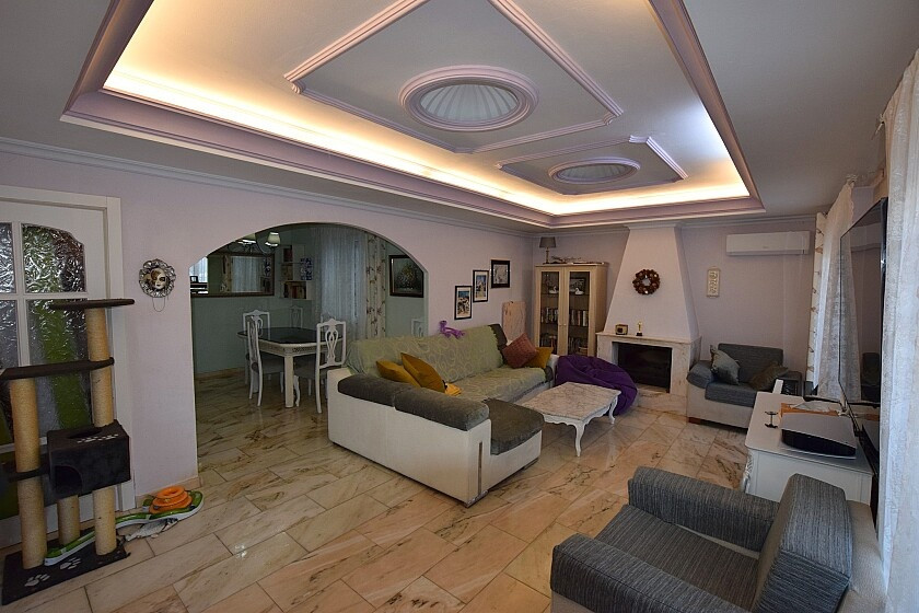 For sale - 3 Bedroom 2 Bathroom House - Detached Villa in Torrevieja - Torrevieja Centro  - Alicante