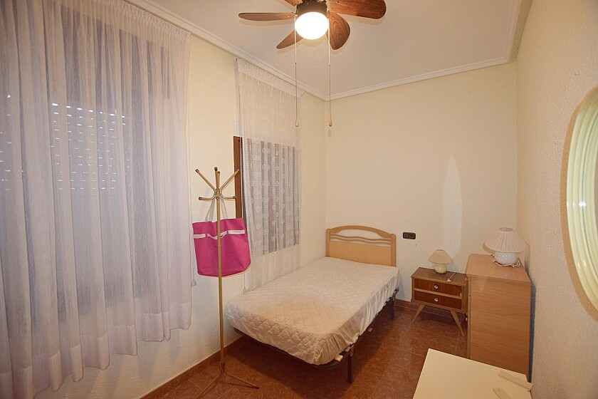 For sale - 3 Bedroom 2 Bathroom House - Detached Villa in Torrevieja - Torrevieja Centro  - Alicante