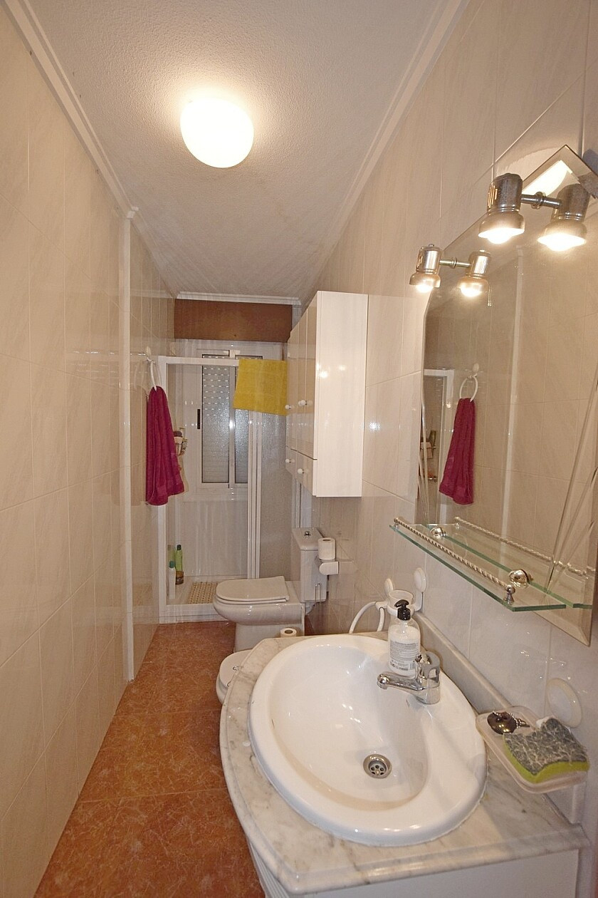 For sale - 3 Bedroom 2 Bathroom House - Detached Villa in Torrevieja - Torrevieja Centro  - Alicante