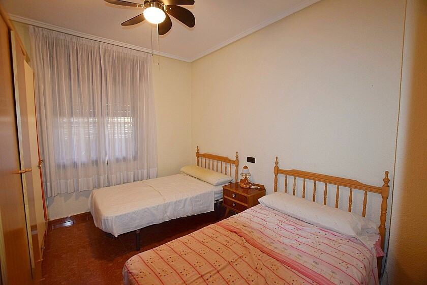 For sale - 3 Bedroom 2 Bathroom House - Detached Villa in Torrevieja - Torrevieja Centro  - Alicante