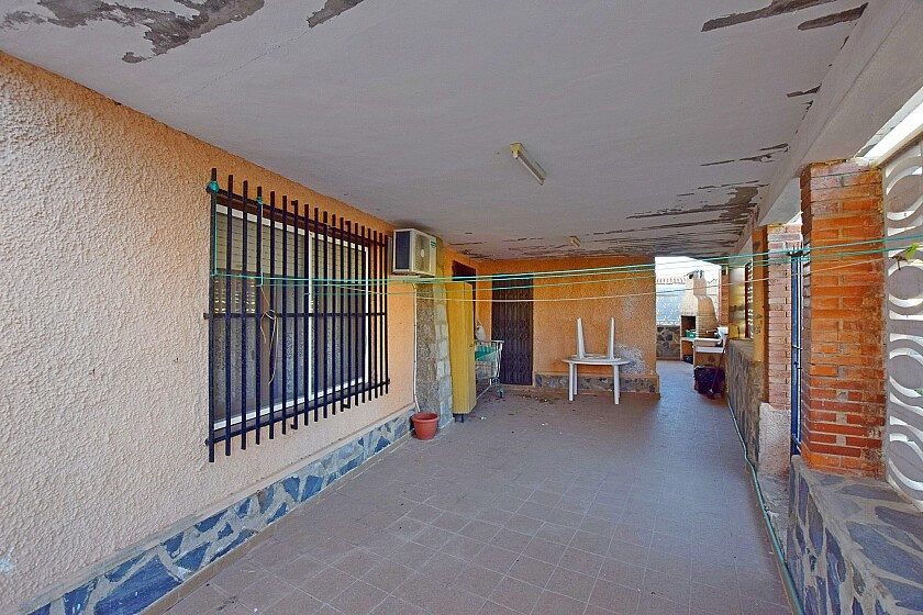 For sale - 3 Bedroom 2 Bathroom House - Detached Villa in Torrevieja - Torrevieja Centro  - Alicante