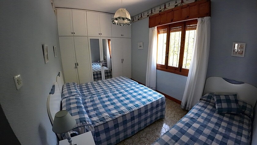 For sale - 5 Bedroom 2 Bathroom House - Bungalow in Orihuela - Dehesa de Campoamor  - Alicante