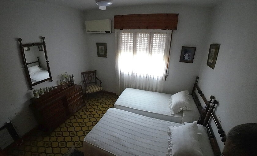 For sale - 5 Bedroom 2 Bathroom House - Bungalow in Orihuela - Dehesa de Campoamor  - Alicante