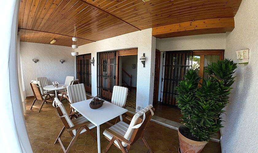For sale - 5 Bedroom 2 Bathroom House - Bungalow in Orihuela - Dehesa de Campoamor  - Alicante