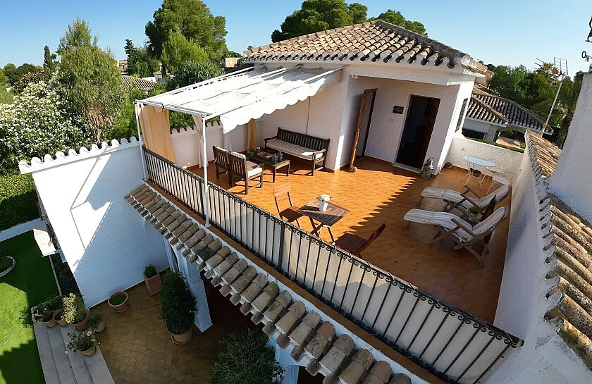 For sale - 5 Bedroom 2 Bathroom House - Bungalow in Orihuela - Dehesa de Campoamor  - Alicante