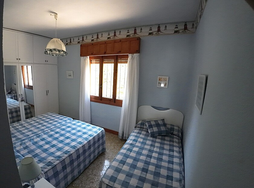 For sale - 5 Bedroom 2 Bathroom House - Bungalow in Orihuela - Dehesa de Campoamor  - Alicante