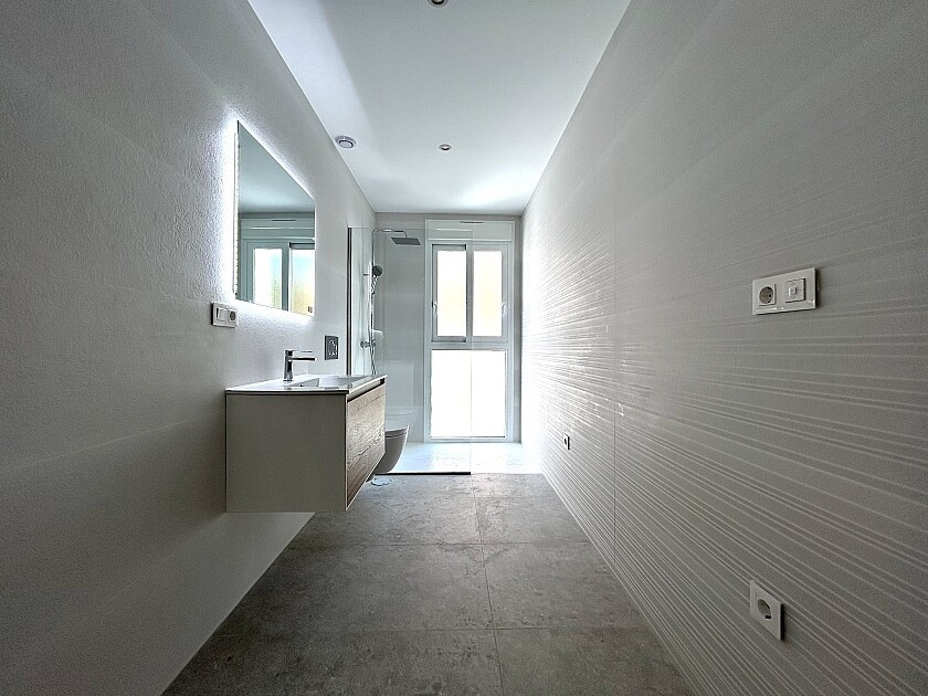 For sale - 3 Bedroom 2 Bathroom Apartment - Ground Floor Apartment in Torrevieja - La Mata  - Alicante