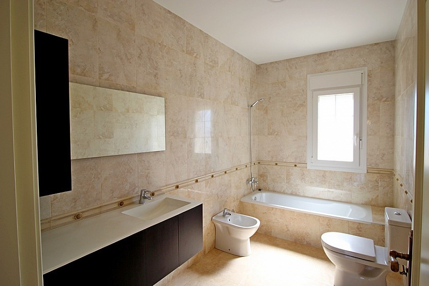 For sale - 5 Bedroom 5 Bathroom House - Detached Villa in Orihuela - Cabo Roig  - Alicante
