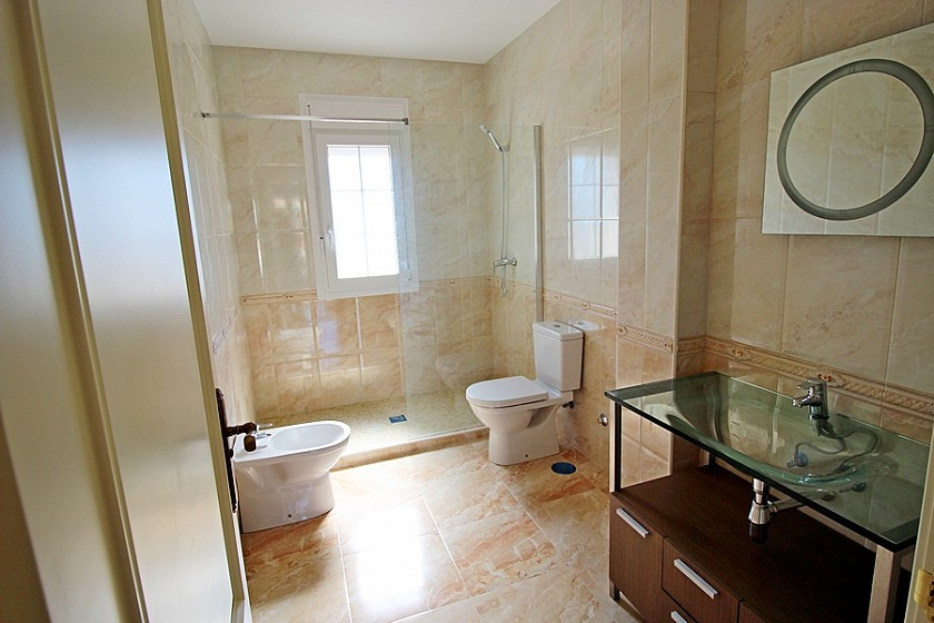 For sale - 5 Bedroom 5 Bathroom House - Detached Villa in Orihuela - Cabo Roig  - Alicante