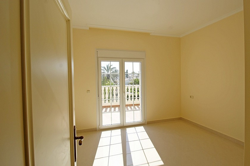 For sale - 5 Bedroom 5 Bathroom House - Detached Villa in Orihuela - Cabo Roig  - Alicante