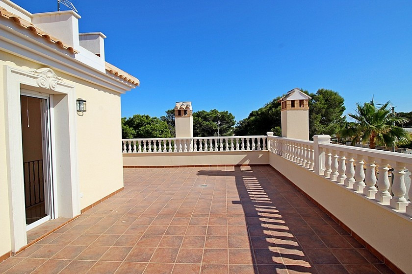 For sale - 5 Bedroom 5 Bathroom House - Detached Villa in Orihuela - Cabo Roig  - Alicante