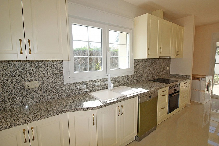For sale - 5 Bedroom 5 Bathroom House - Detached Villa in Orihuela - Cabo Roig  - Alicante