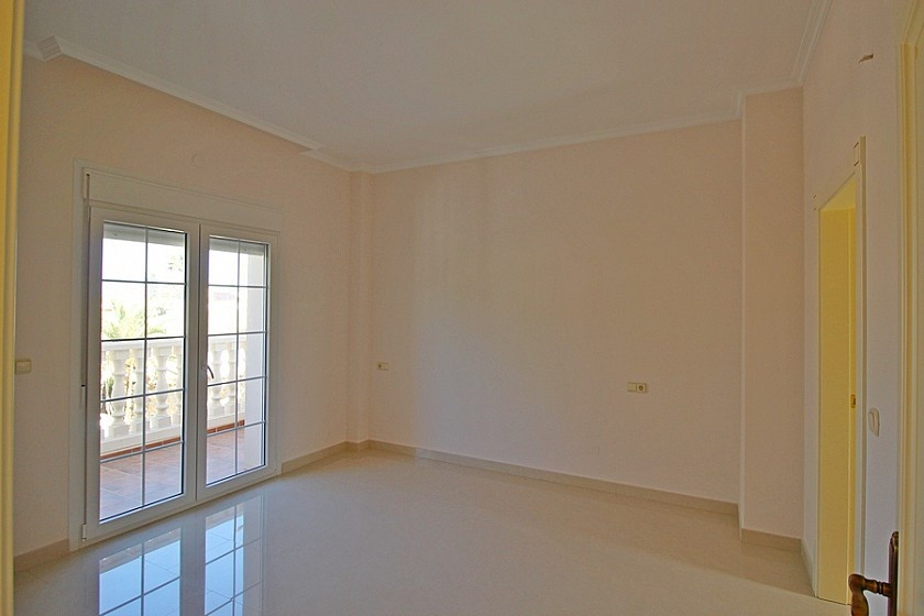 For sale - 5 Bedroom 5 Bathroom House - Detached Villa in Orihuela - Cabo Roig  - Alicante