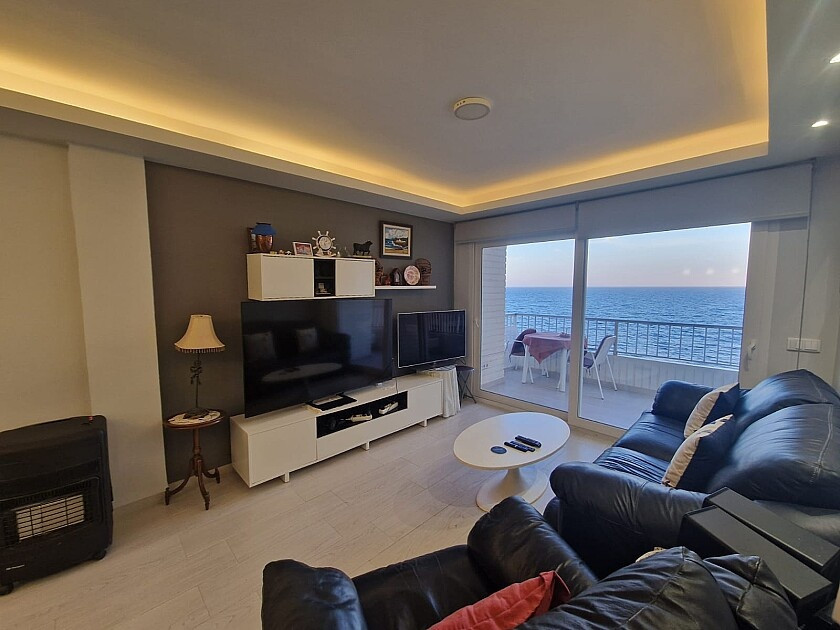 For sale - 3 Bedroom 1 Bathroom Apartment - Middle Floor Apartment in Torrevieja - Playa Del Cura  - Alicante