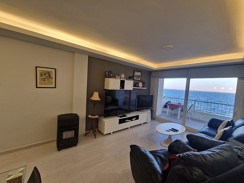 For sale - 3 Bedroom 1 Bathroom Apartment - Middle Floor Apartment in Torrevieja - Playa Del Cura  - Alicante