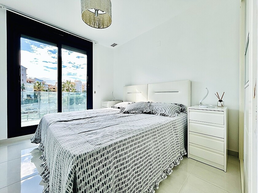 For sale - 2 Bedroom 2 Bathroom Apartment - Middle Floor Apartment in Orihuela - Punta Prima  - Alicante