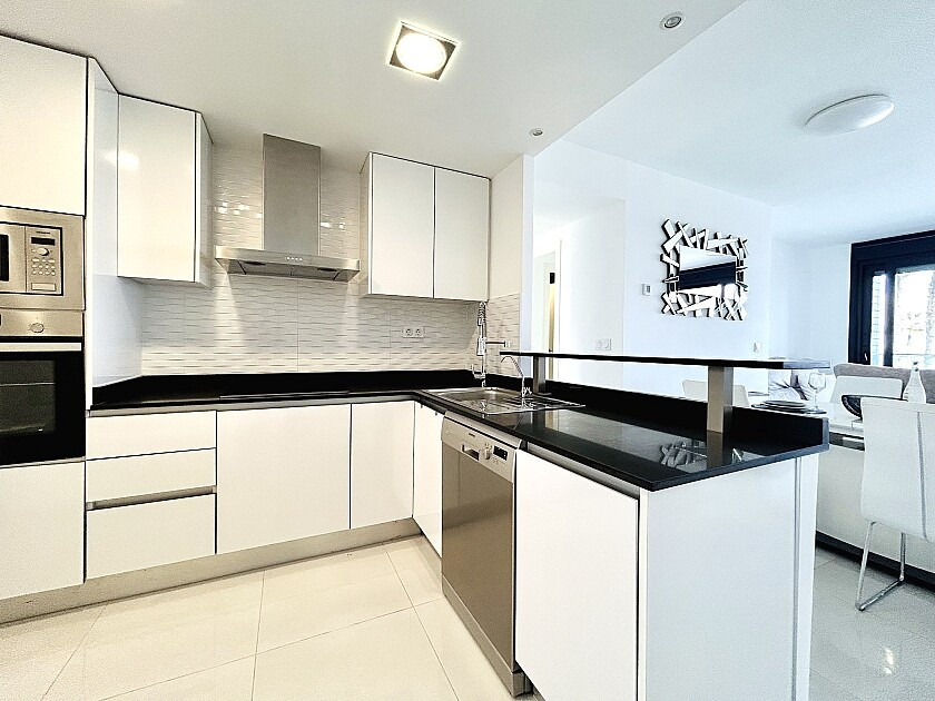 For sale - 2 Bedroom 2 Bathroom Apartment - Middle Floor Apartment in Orihuela - Punta Prima  - Alicante