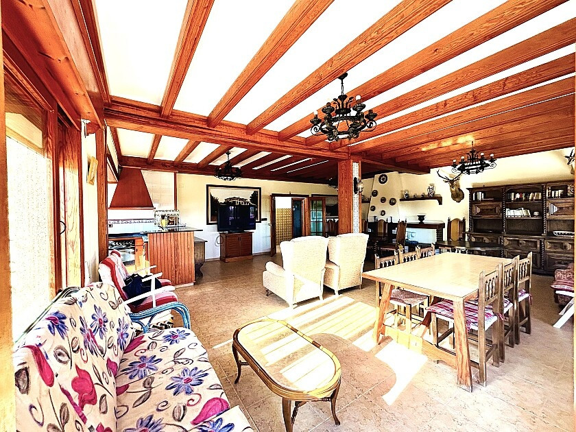 For sale - 10 Bedroom 9 Bathroom House - Detached Villa in Orihuela - Dehesa de Campoamor  - Alicante