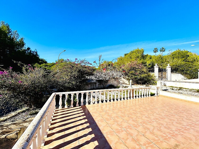 For sale - 10 Bedroom 9 Bathroom House - Detached Villa in Orihuela - Dehesa de Campoamor  - Alicante