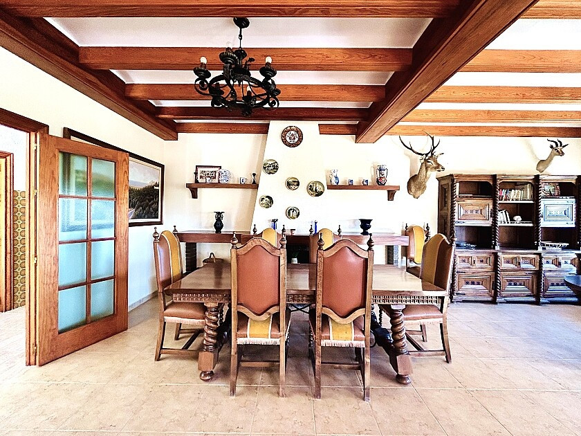 For sale - 10 Bedroom 9 Bathroom House - Detached Villa in Orihuela - Dehesa de Campoamor  - Alicante