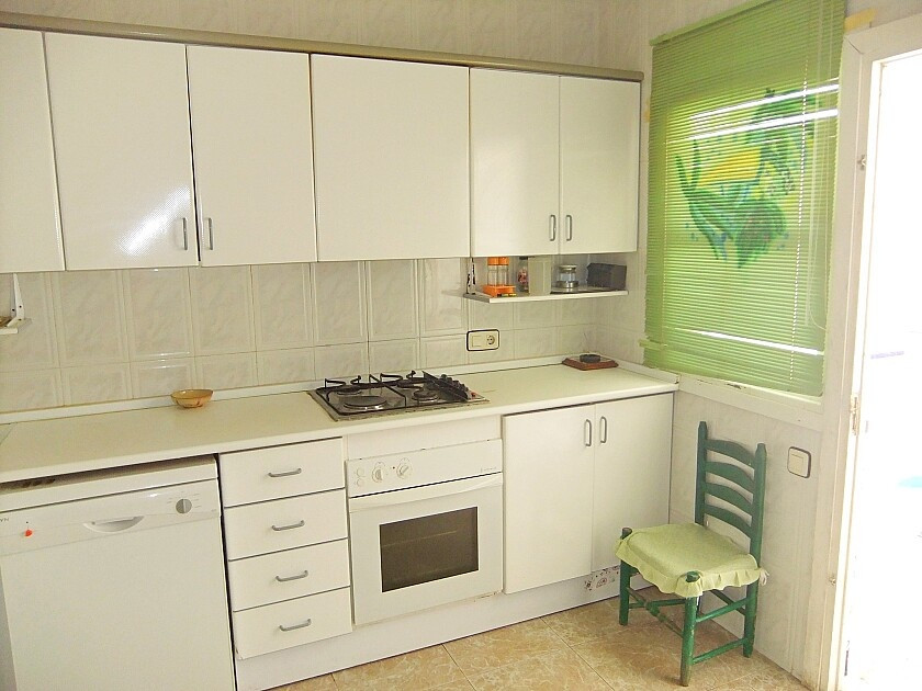For sale - 5 Bedroom 1 Bathroom Apartment - Ground Floor Apartment in Pilar de la Horadada - Torre de la Horadada  - Alicante