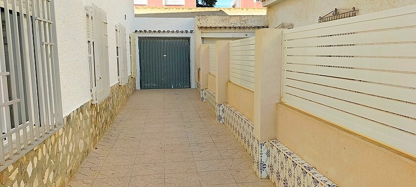 For sale - 5 Bedroom 1 Bathroom Apartment - Ground Floor Apartment in Pilar de la Horadada - Torre de la Horadada  - Alicante