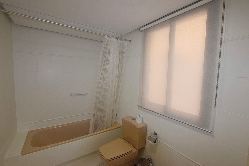 For sale - 2 Bedroom 1 Bathroom Apartment - Middle Floor Apartment in Torrevieja - Playa de los Locos  - Alicante