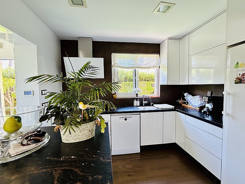 For sale - 3 Bedroom 2 Bathroom House - Detached Villa in Orihuela - Cabo Roig  - Alicante