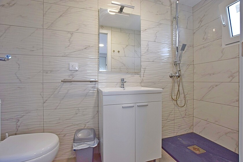 For sale - 8 Bedroom 8 Bathroom House - Detached Villa in Rojales - Rojales Centro  - Alicante