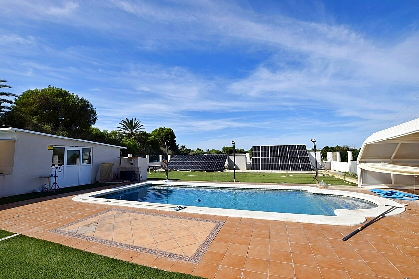 For sale - 8 Bedroom 8 Bathroom House - Detached Villa in Rojales - Rojales Centro  - Alicante