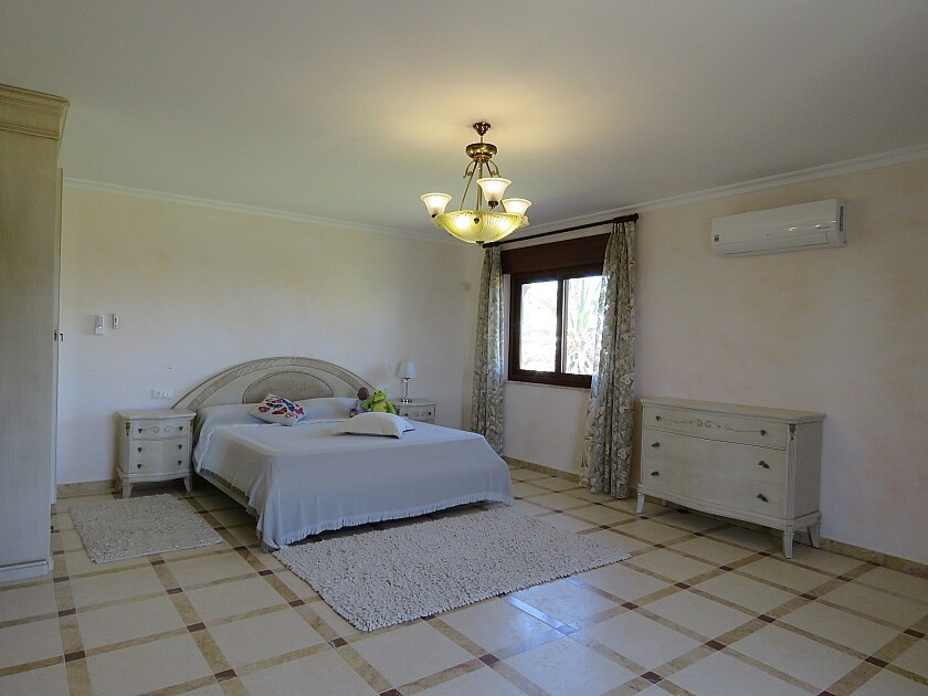 For sale - 7 Bedroom 7 Bathroom House - Detached Villa in Orihuela - Cabo Roig  - Alicante
