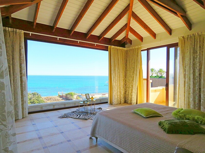 For sale - 7 Bedroom 7 Bathroom House - Detached Villa in Orihuela - Cabo Roig  - Alicante