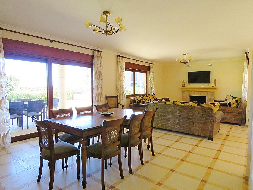 For sale - 7 Bedroom 7 Bathroom House - Detached Villa in Orihuela - Cabo Roig  - Alicante
