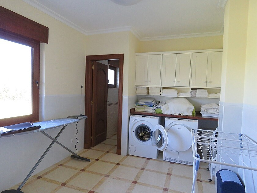 For sale - 7 Bedroom 7 Bathroom House - Detached Villa in Orihuela - Cabo Roig  - Alicante