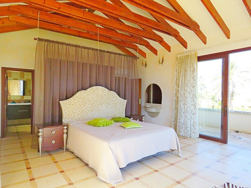 For sale - 7 Bedroom 7 Bathroom House - Detached Villa in Orihuela - Cabo Roig  - Alicante