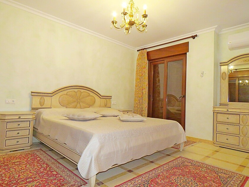 For sale - 7 Bedroom 7 Bathroom House - Detached Villa in Orihuela - Cabo Roig  - Alicante