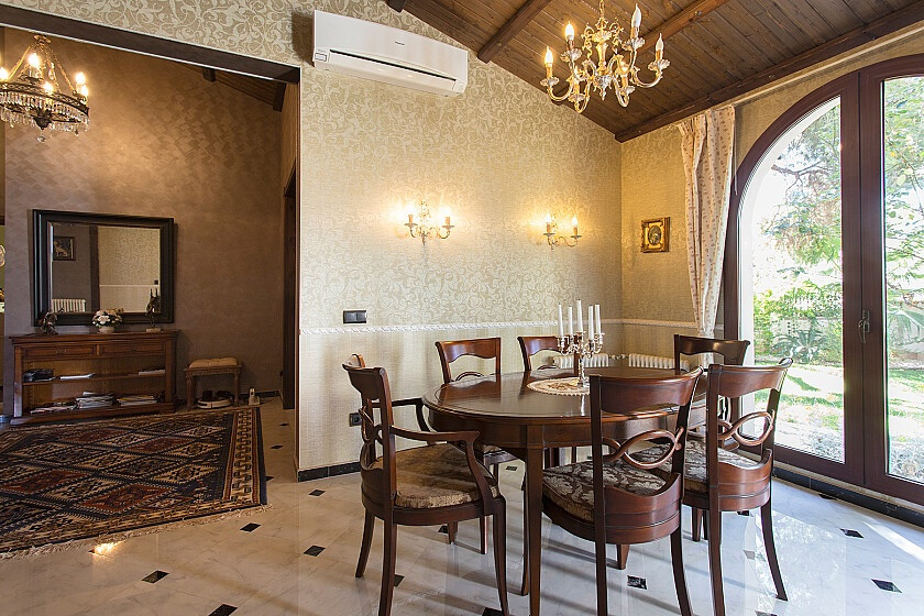 For sale - 4 Bedroom 3 Bathroom House - Detached Villa in Orihuela - Punta Prima  - Alicante