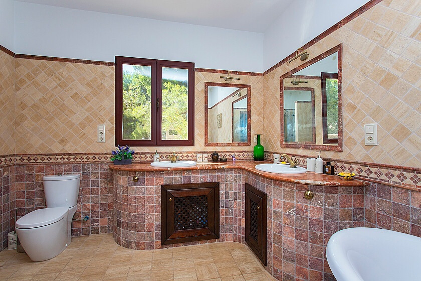 For sale - 4 Bedroom 3 Bathroom House - Detached Villa in Orihuela - Punta Prima  - Alicante