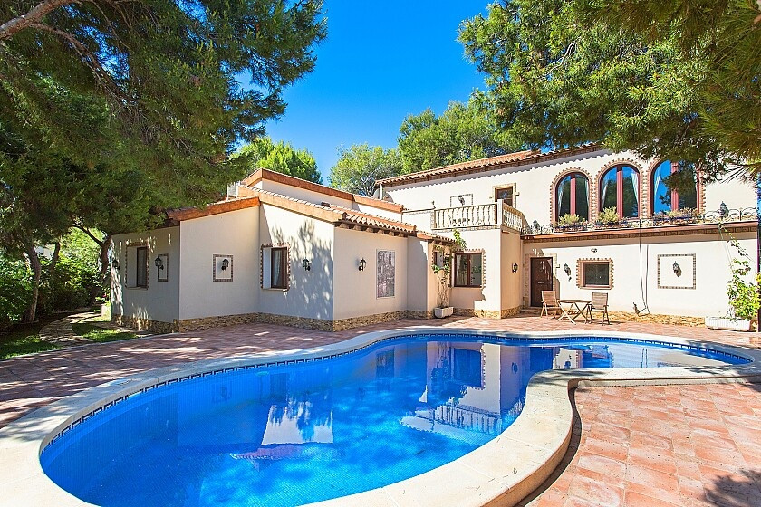 For sale - 4 Bedroom 3 Bathroom House - Detached Villa in Orihuela - Punta Prima  - Alicante