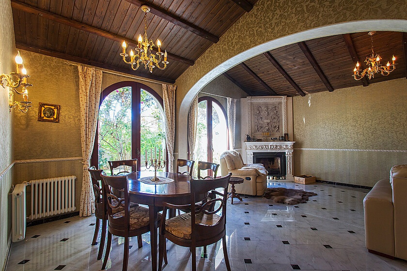 For sale - 4 Bedroom 3 Bathroom House - Detached Villa in Orihuela - Punta Prima  - Alicante