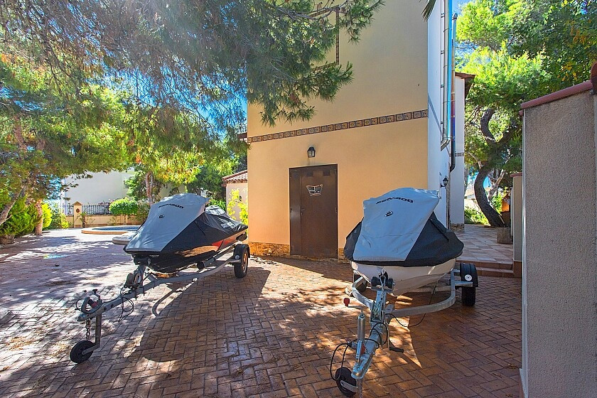 For sale - 4 Bedroom 3 Bathroom House - Detached Villa in Orihuela - Punta Prima  - Alicante