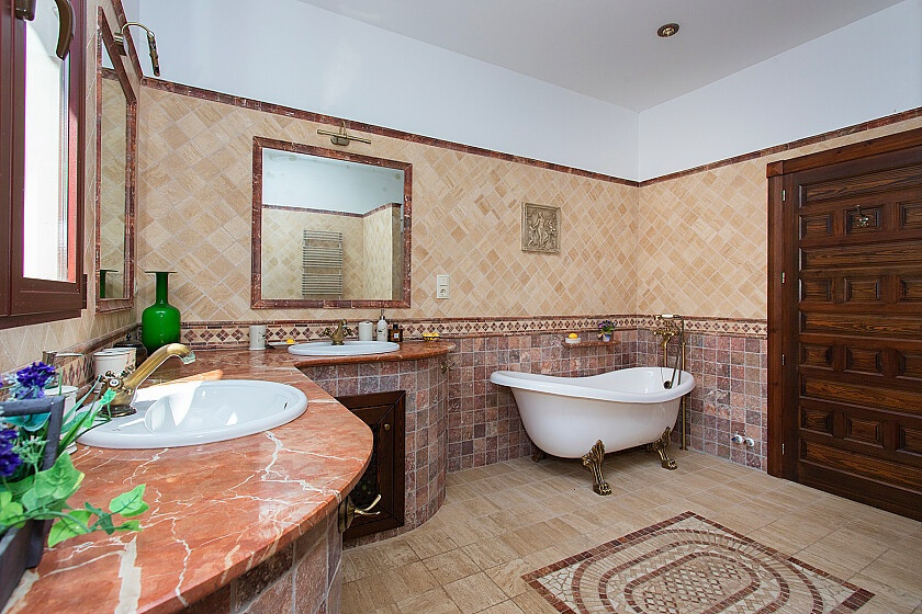 For sale - 4 Bedroom 3 Bathroom House - Detached Villa in Orihuela - Punta Prima  - Alicante
