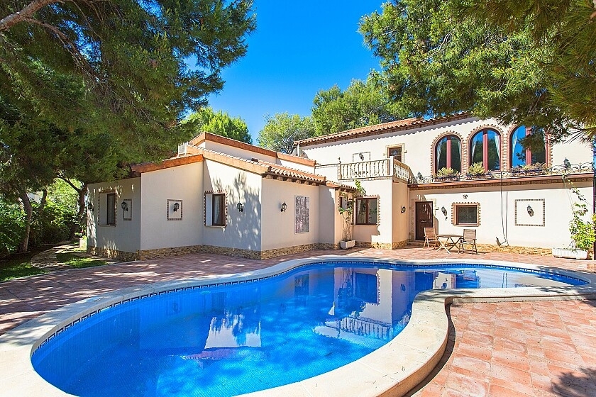 4 Bedroom 3 Bathroom House - Detached Villa in Orihuela