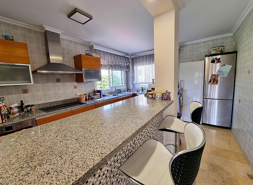 For sale - 5 Bedroom 4 Bathroom House - Detached Villa in Torrevieja - La Mata  - Alicante