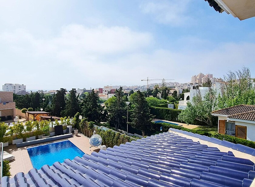 For sale - 5 Bedroom 4 Bathroom House - Detached Villa in Torrevieja - La Mata  - Alicante
