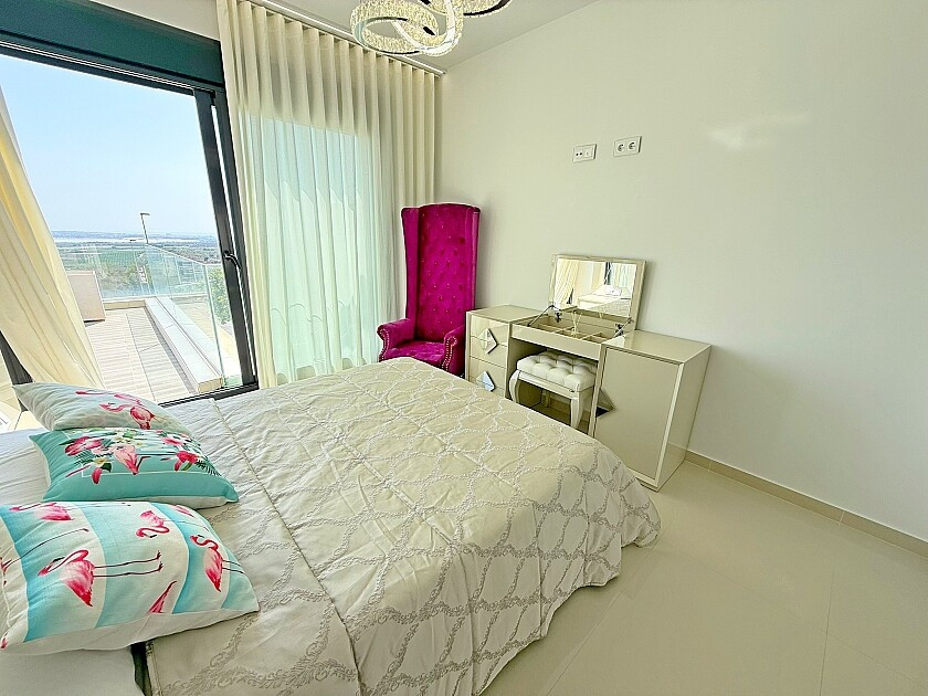 For sale - 5 Bedroom 4 Bathroom House - Detached Villa in San Miguel de Salinas - San Miguel de Salinas Centro  - Alicante