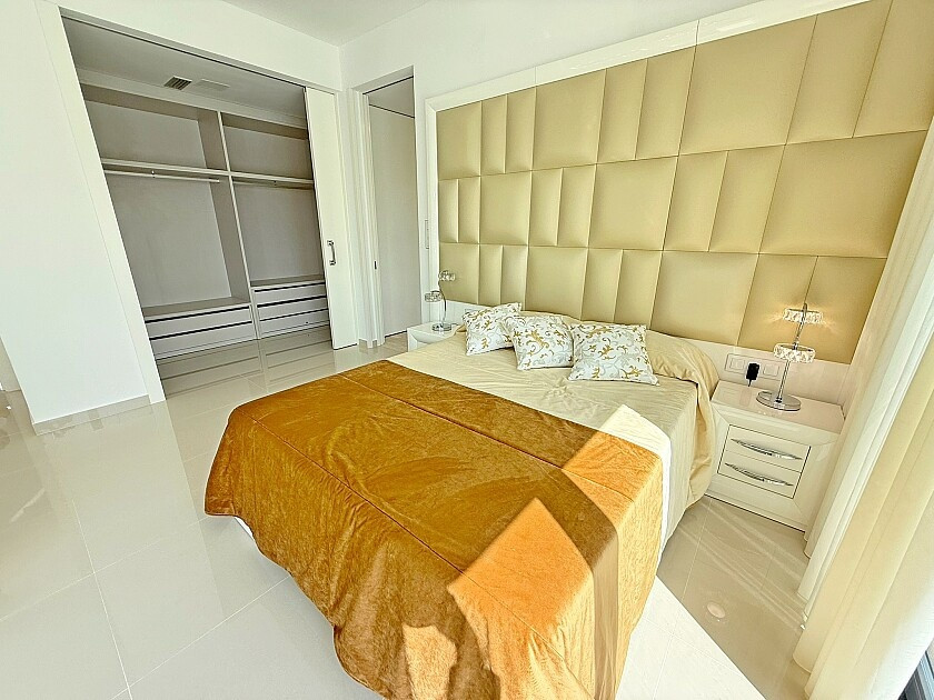 For sale - 5 Bedroom 4 Bathroom House - Detached Villa in San Miguel de Salinas - San Miguel de Salinas Centro  - Alicante
